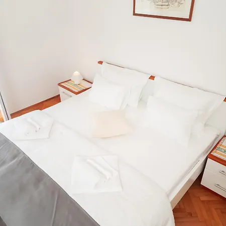 Casa Rossa 14 - Zf Hvar Apartment *