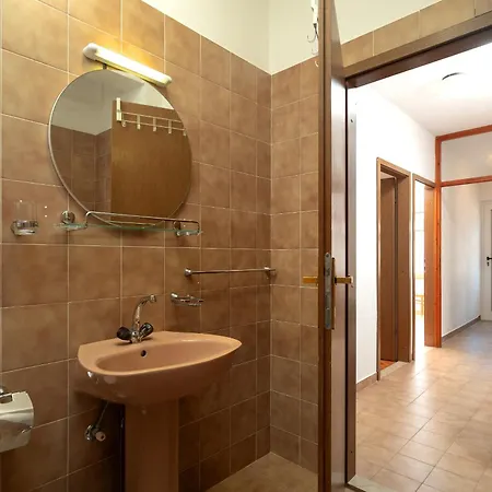 Apartment Casa Rossa 14 - Zf Hvar