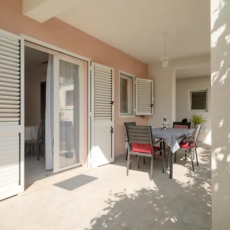 Casa Rossa 14 - Zf Hvar Apartment *